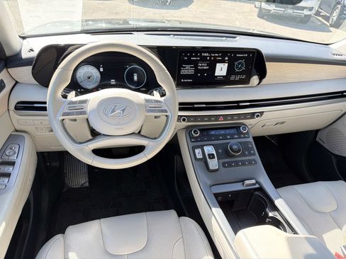 Used 2024 Hyundai Palisade Limited FWD image 8