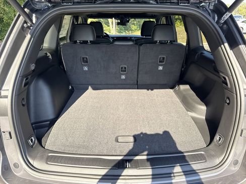 New 2025 Jeep Grand Cherokee Altitude AWD/4WD image 35