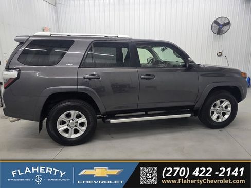 Used 2015 Toyota 4Runner SR5 Premium AWD/4WD image 2