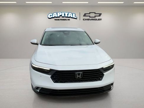 Used 2023 Honda Accord Touring image 8