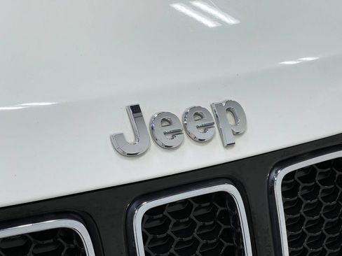 Used 2019 Jeep Compass Limited w/ Safety & Security Group AWD/4WD image 39