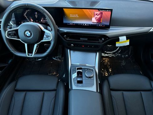 Used 2025 BMW 230i Coupe w/ M Sport Package image 3