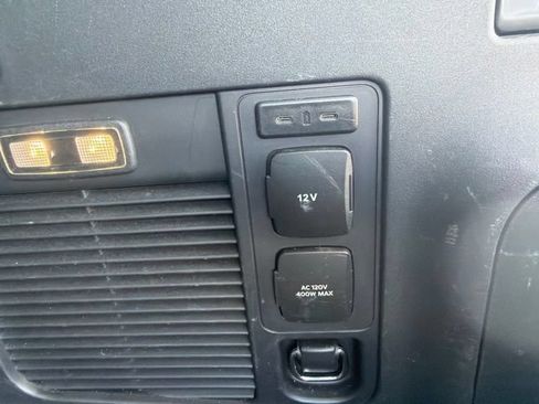 Used 2025 Ford Expedition Max Active AWD/4WD image 14