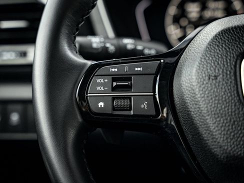 Used 2025 Honda Pilot EX-L image 25
