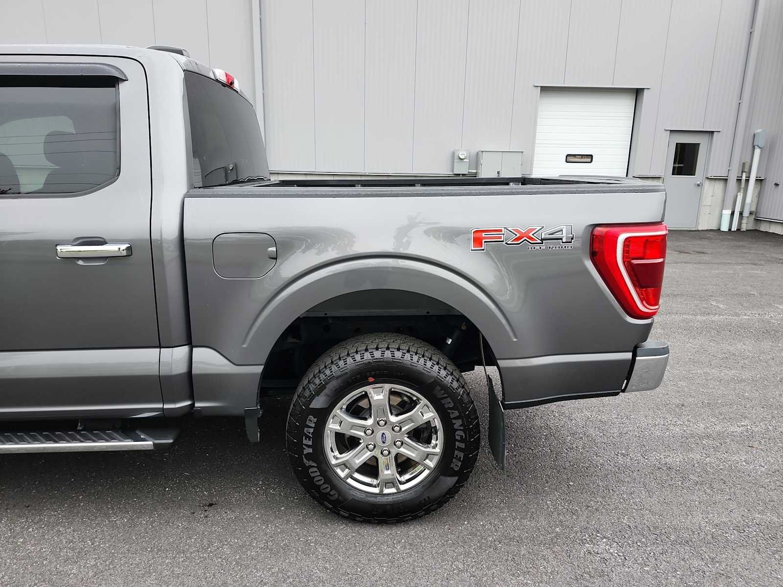 Used 2021 Ford F150 XLT w/ Equipment Group 302A High AWD/4WD image 16