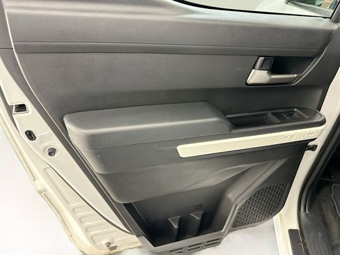 Used 2024 Toyota Tacoma TRD Off-Road image 27