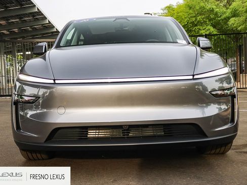 Used 2026 Tesla Model Y 2WD image 2