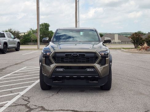 New 2026 Toyota Tacoma TRD Off-Road w/ TRD Off Road Premium Package AWD/4WD image 6