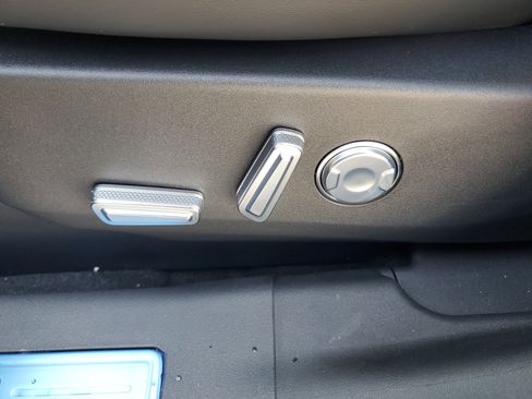 New 2026 Lincoln Nautilus Premier image 12