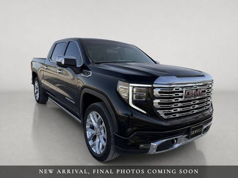 Used 2022 GMC Sierra 1500 Denali w/ Technology Package AWD/4WD image 1