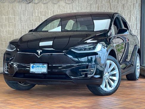 Used 2016 Tesla Model X 90D image 2
