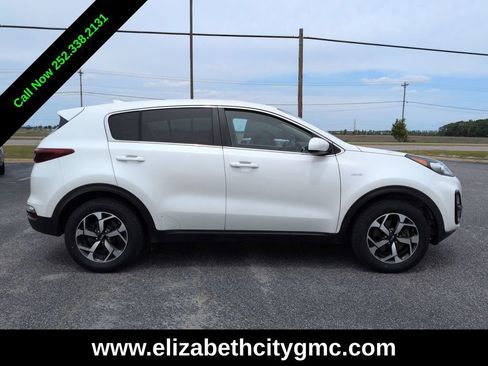 Used 2021 Kia Sportage LX AWD/4WD image 2