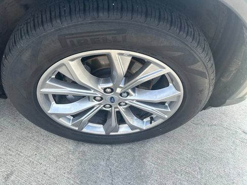 Used 2023 Ford Explorer XLT w/ Equipment Group 202A RWD image 33