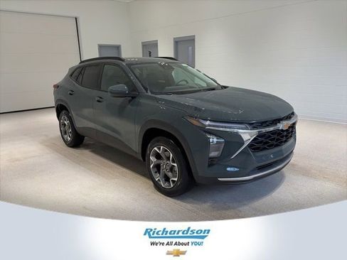 New 2026 Chevrolet Trax LT w/ Driver Confidence Package image 1