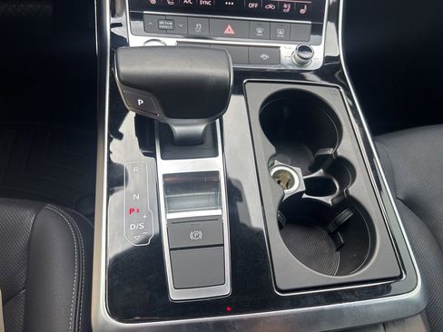 Used 2019 Audi Q8 Premium Plus image 26