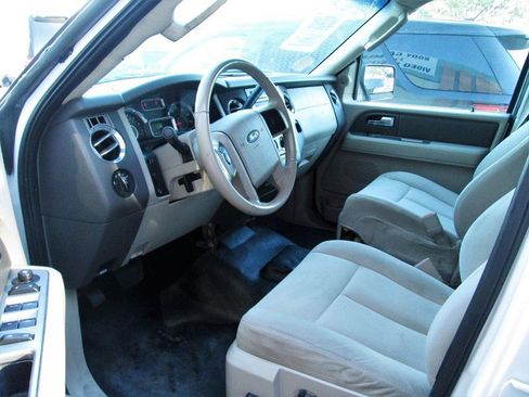 Used 2014 Ford Expedition XL image 5