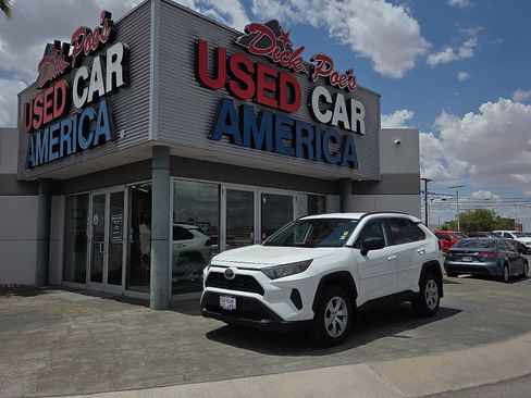 Used 2020 Toyota RAV4 LE w/ Carpet Mat Package FWD image 1