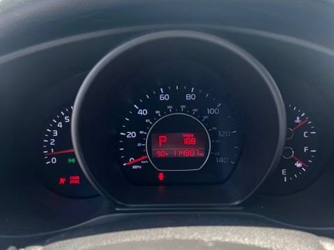 Used 2018 Kia Soul + w/ Audio Package FWD image 6