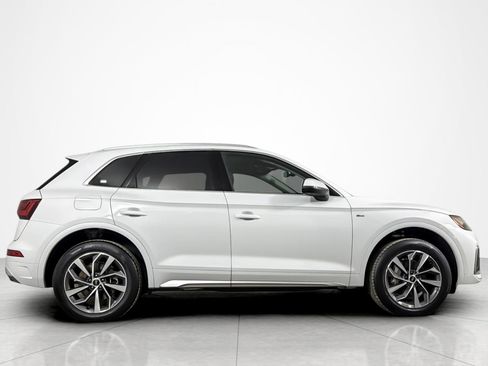 Used 2023 Audi Q5 2.0T Premium Plus w/ Premium Plus Package AWD/4WD image 6