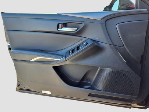 Used 2021 Toyota Avalon XSE FWD image 19