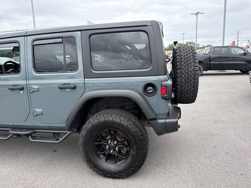 Used 2024 Jeep Wrangler Unlimited Sport AWD/4WD image 9