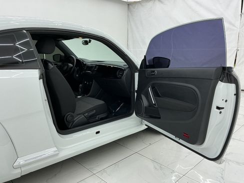 Used 2019 Volkswagen Beetle 2.0T S FWD image 17