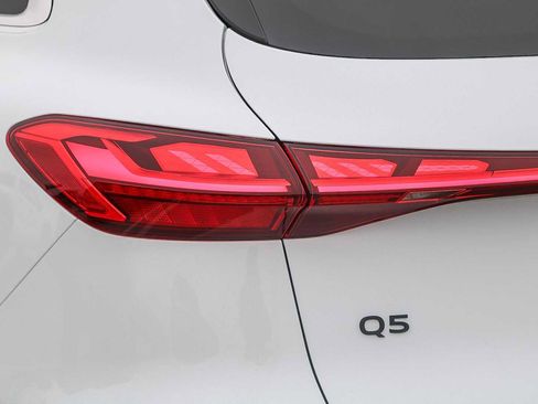 Used 2025 Audi Q5 Prestige AWD/4WD image 9