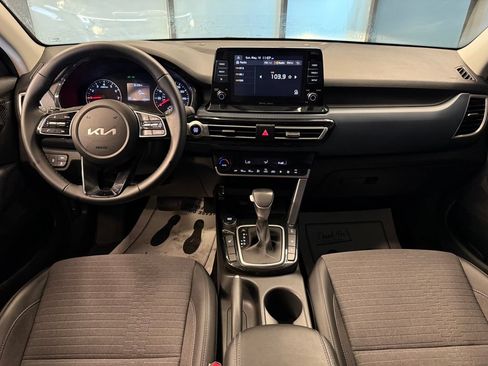 Used 2023 Kia Seltos S AWD/4WD image 9