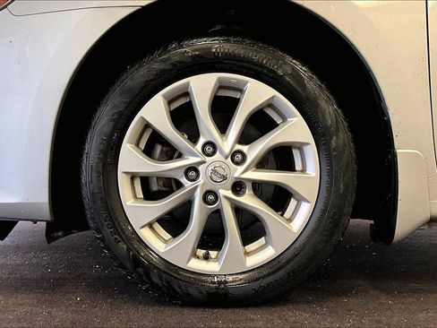 Used 2019 Nissan Sentra SV image 8