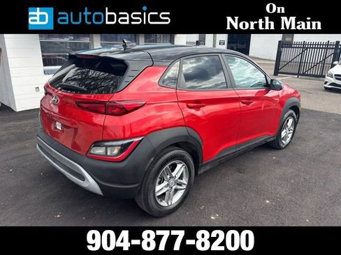 Used 2023 Hyundai Kona SE AWD/4WD image 11