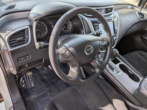 Used 2019 Nissan Murano S image 10