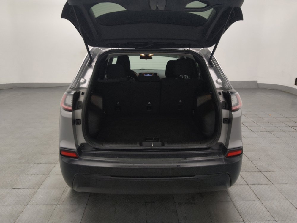 Used 2019 Jeep Cherokee Latitude w/ Popular Appearance Group FWD image 29