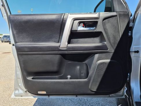 Used 2019 Toyota 4Runner SR5 Premium AWD/4WD image 12
