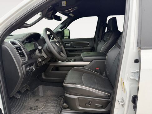 Used 2025 RAM 2500 Laramie w/ Night Edition image 9