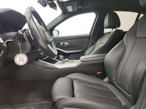 Used 2019 BMW 330i Sedan w/ M Sport Package image 15