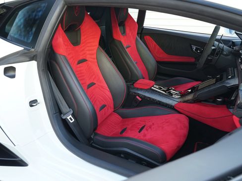 Used 2020 Lamborghini Huracan EVO AWD/4WD image 5