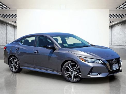 Used 2020 Nissan Sentra SR FWD image 2