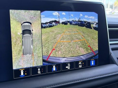 Used 2023 Chevrolet Tahoe High Country w/ Premium Package 2 AWD/4WD image 32