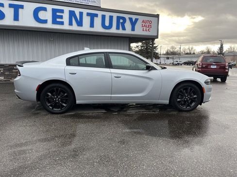Used 2020 Dodge Charger SXT w/ Blacktop Package image 14
