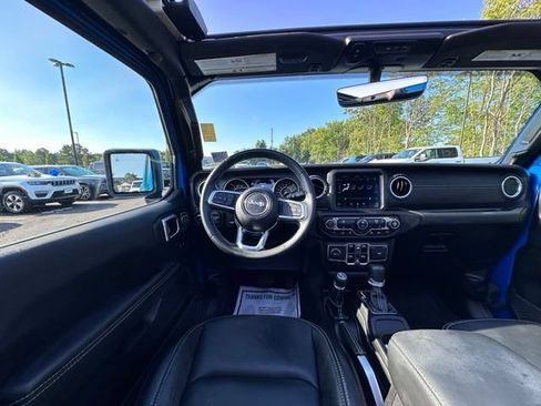 Used 2022 Jeep Wrangler Unlimited Sahara w/ LED Lighting Group AWD/4WD image 18