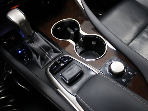 Used 2019 Lexus RX 450h AWD image 39