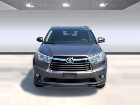 Used 2015 Toyota Highlander XLE FWD image 6