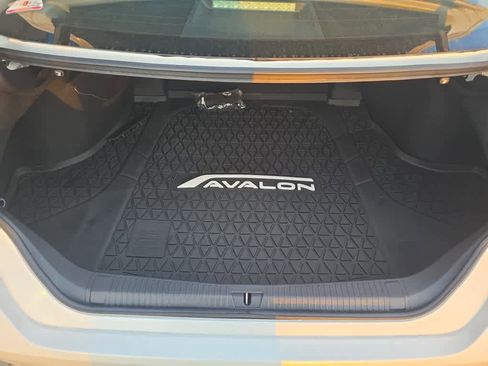 Used 2021 Toyota Avalon Limited w/ Advanced Safety Package image 9