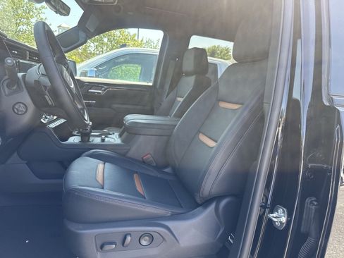New 2026 GMC Sierra 1500 AT4 w/ Technology Package AWD/4WD image 10