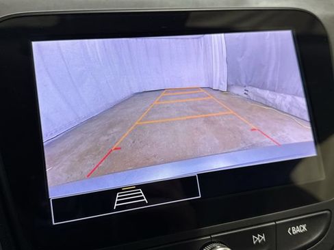 Used 2023 Chevrolet Malibu LT FWD image 18