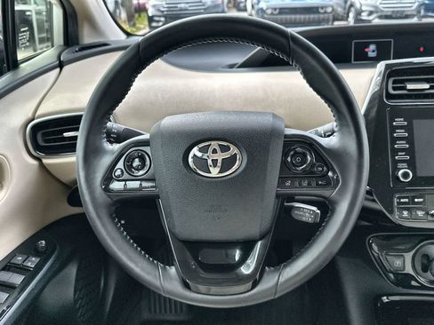 Used 2020 Toyota Prius XLE image 15