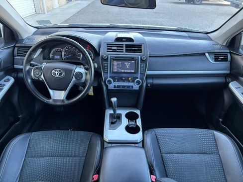 Used 2014 Toyota Camry SE FWD image 15
