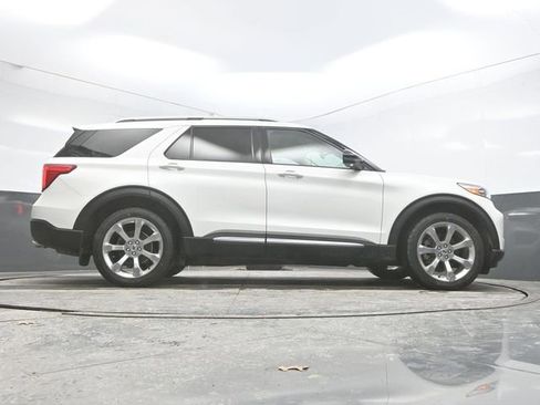 Used 2020 Ford Explorer Platinum w/ Premium Technology Package image 35