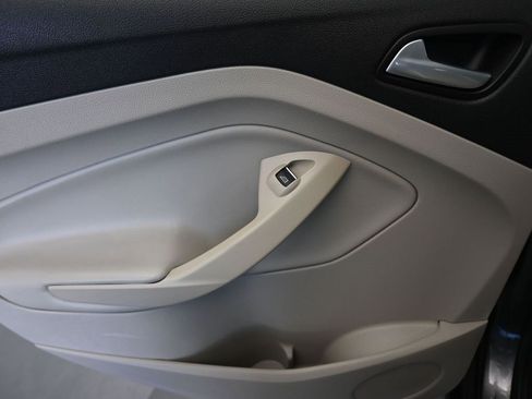 Used 2014 Ford C-MAX SE image 26