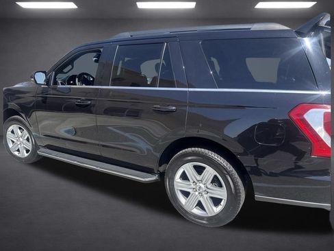 Used 2019 Ford Expedition XLT w/ Equipment Group 202A AWD/4WD image 23